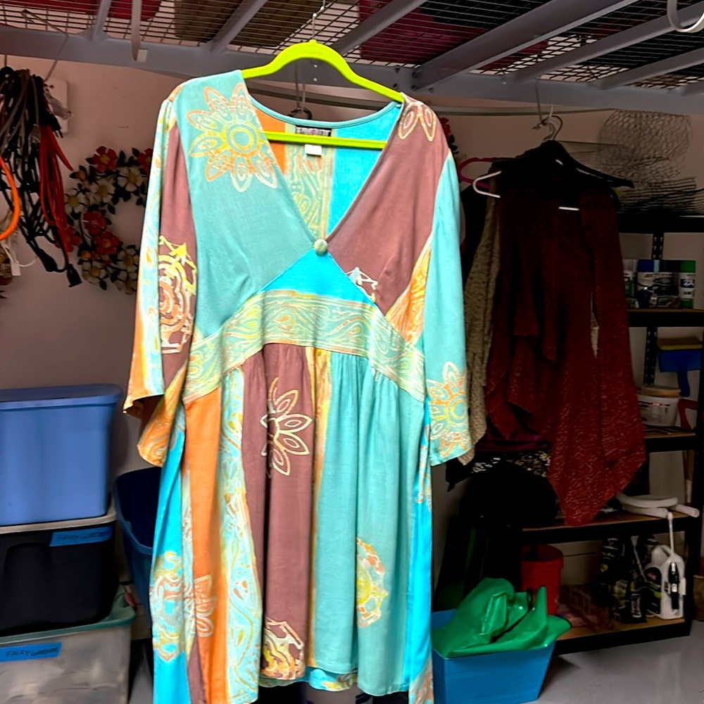 NWOT the pyramid collection, extra large dress